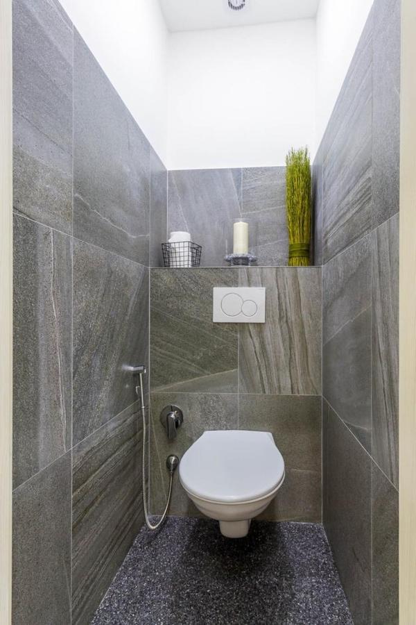 Stylish Apartment 5 Minutes Walk From City Center Prága Kültér fotó